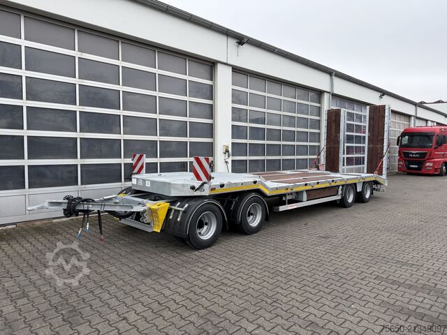 Tieflader Anhänger Möslein T 4 VB H2  neuer 4 Achs Tieflader hydraulischen Rampen