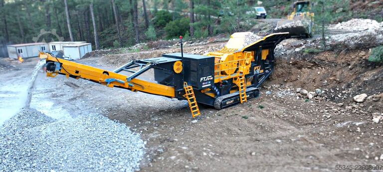 Crushing equipment/mobile crushing plant FABO Mobile Crushing Plant Mobile Tracked Jaw Crusher FTJ-1175