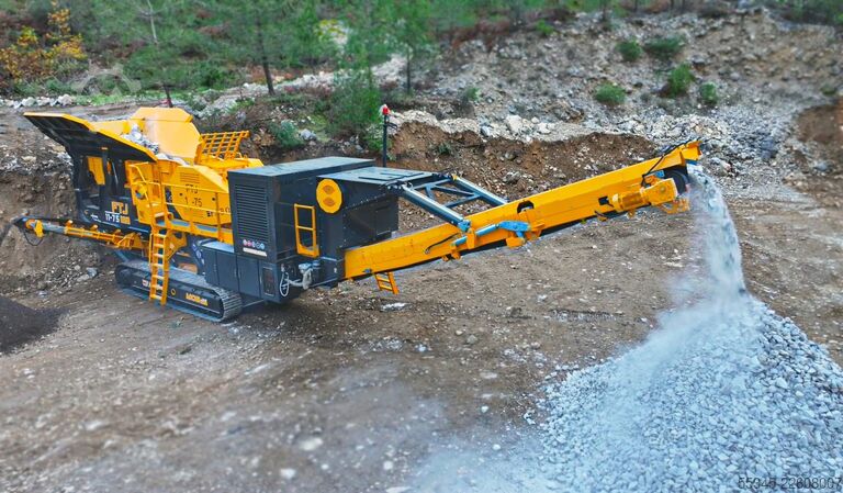 Crushing equipment/mobile crushing plant FABO Mobile Crushing Plant Mobile Tracked Jaw Crusher FTJ-1175