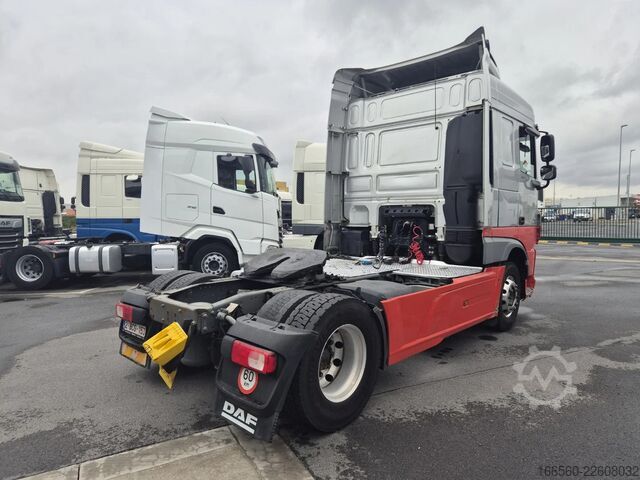 Standard tractor DAF XF 440 FT SPACE CAB