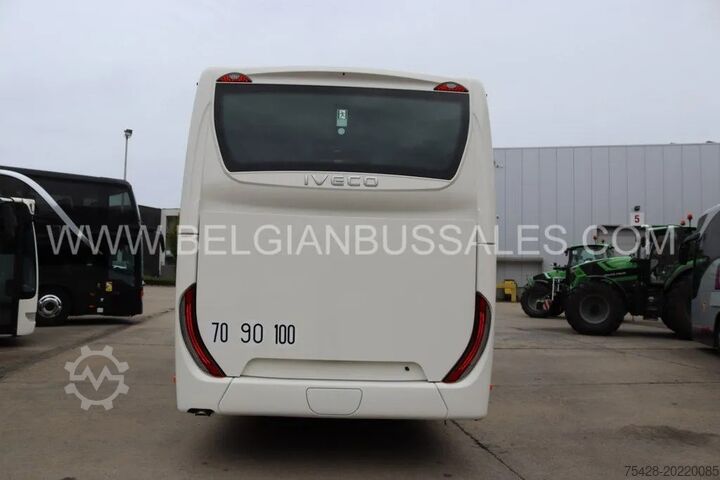 Intercitybus Iveco Crossway 10.7m/ Manual / Lift