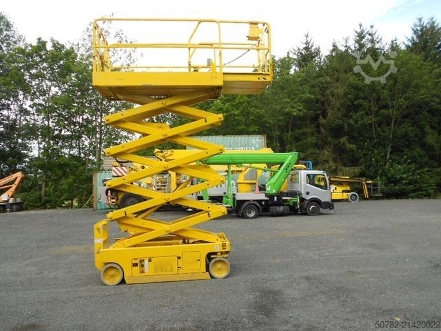 Work platform GENIE GS 3246, Scherenarbeitsbühne Genie 11,9 m