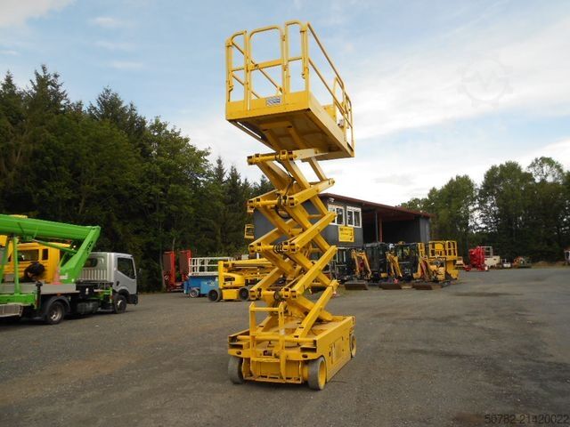 Work platform GENIE GS 3246, Scherenarbeitsbühne Genie 11,9 m