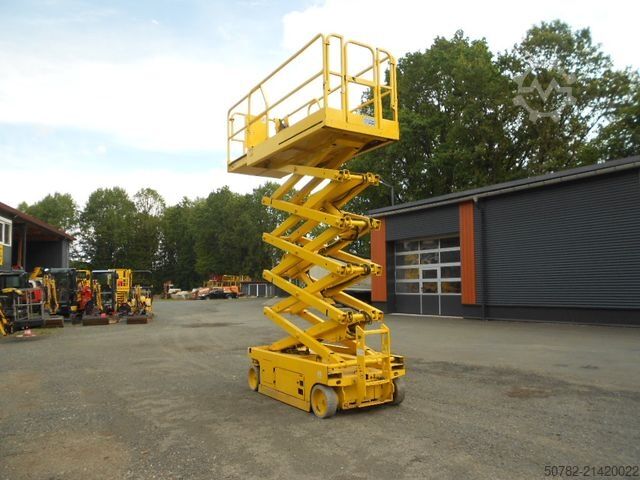 Work platform GENIE GS 3246, Scherenarbeitsbühne Genie 11,9 m