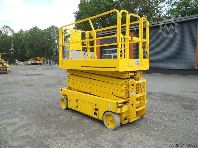 Work platform GENIE GS 3246, Scherenarbeitsbühne Genie 11,9 m