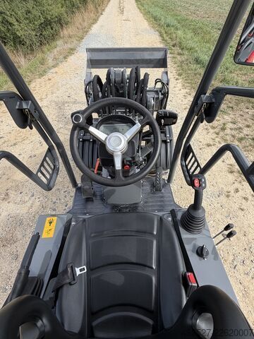 Loader Kingway FARMER 906