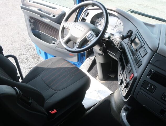 Standard tractor unit DAF XF 530 FT SSC Standklima 2 x PTO