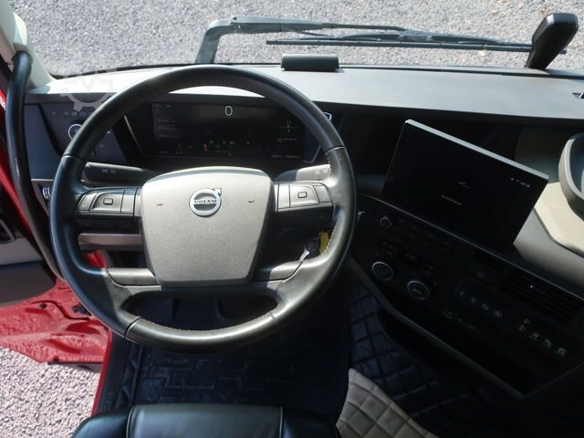 Standard tractor unit Volvo FH 500 Globe XL Retarder I-Park Cool Leder