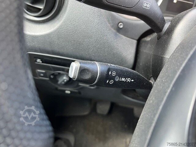 Delivery van Mercedes-Benz Vito 109 CDI Lang / Injectors defect / Airco / ...