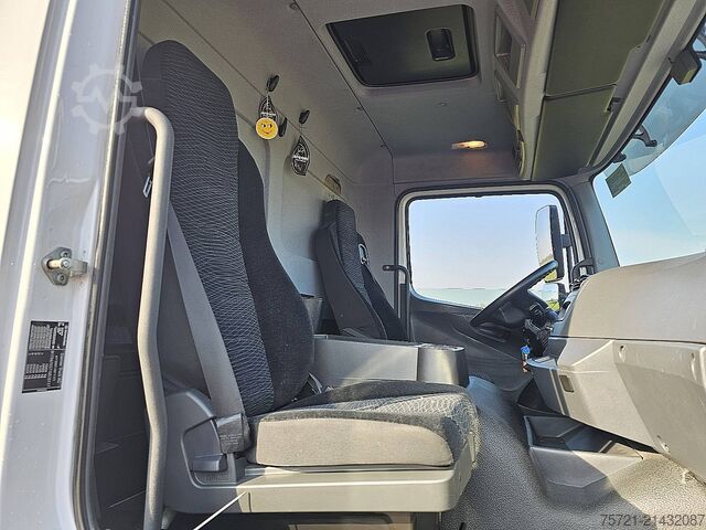 Sliding tarpaulin MERCEDES-BENZ ATEGO 1524