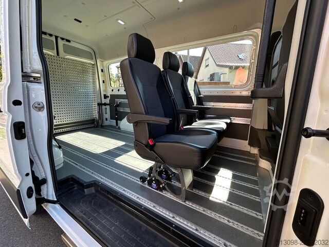 Kleinbus VW CRAFTER 6 SITZER KLIMAAUTO. ACC NAVI KAMERA PDC