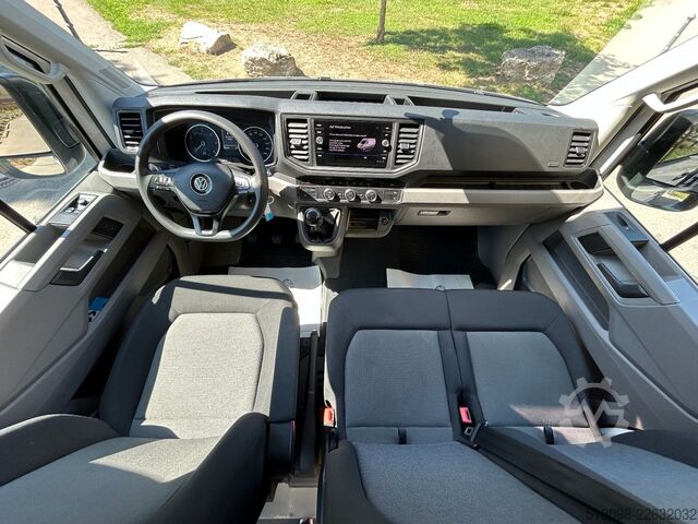 Kleinbus VW CRAFTER 6 SITZER KLIMAAUTO. ACC NAVI KAMERA PDC