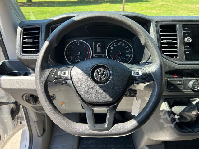 Kleinbus VW CRAFTER 6 SITZER KLIMAAUTO. ACC NAVI KAMERA PDC