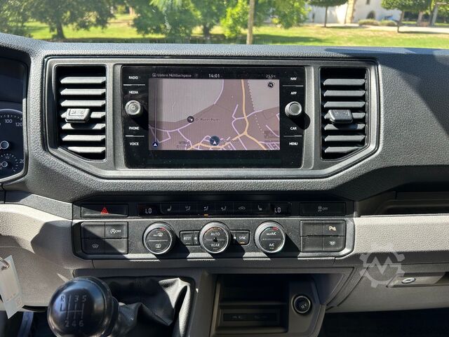 Kleinbus VW CRAFTER 6 SITZER KLIMAAUTO. ACC NAVI KAMERA PDC