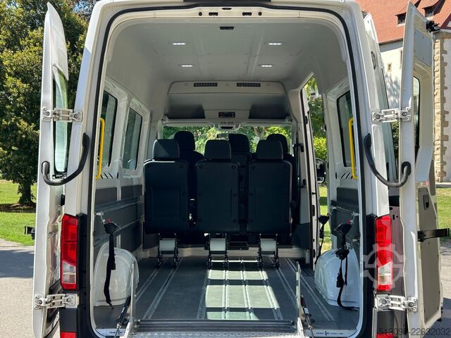 Kleinbus VW CRAFTER 6 SITZER KLIMAAUTO. ACC NAVI KAMERA PDC