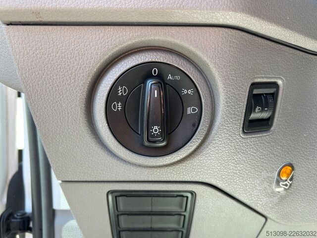 Kleinbus VW CRAFTER 6 SITZER KLIMAAUTO. ACC NAVI KAMERA PDC