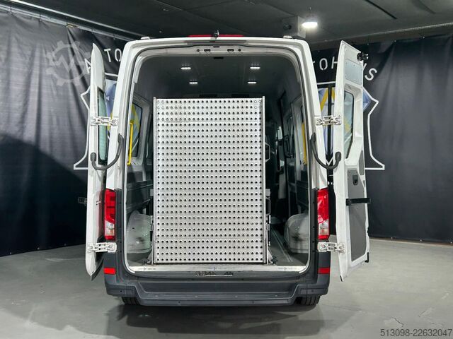 Minibus VW CRAFTER 8 SITZER KLIMAAUTO. ACC NAVI KAMERA PDC