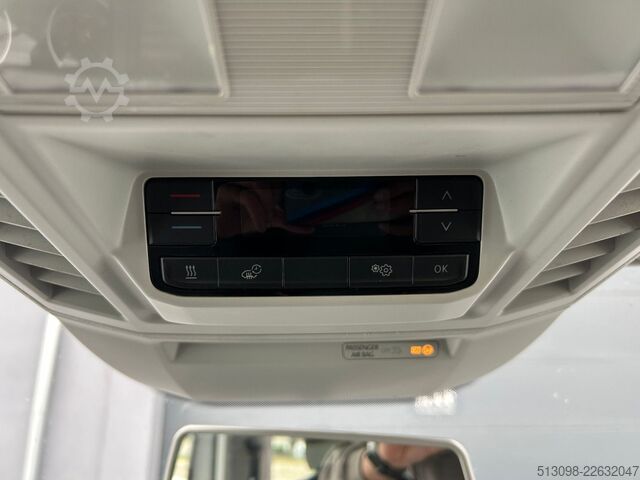 Minibus VW CRAFTER 8 SITZER KLIMAAUTO. ACC NAVI KAMERA PDC