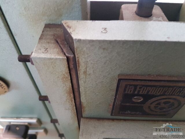 Joint-setting machine La Fornigrafica FEM