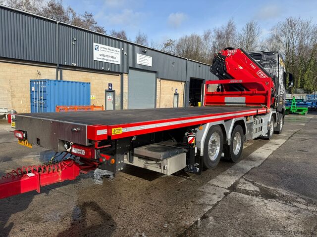 LKW mit festem Aufbau, Kran und Anhänger Volvo / Fassi / SDC FH500 / F660RA2.26
