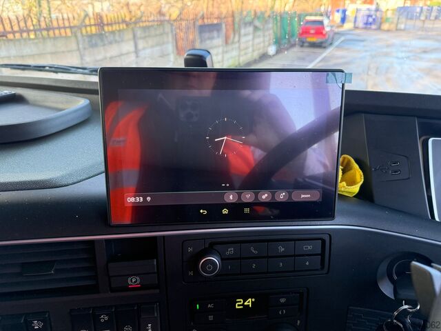 LKW mit festem Aufbau, Kran und Anhänger Volvo / Fassi / SDC FH500 / F660RA2.26