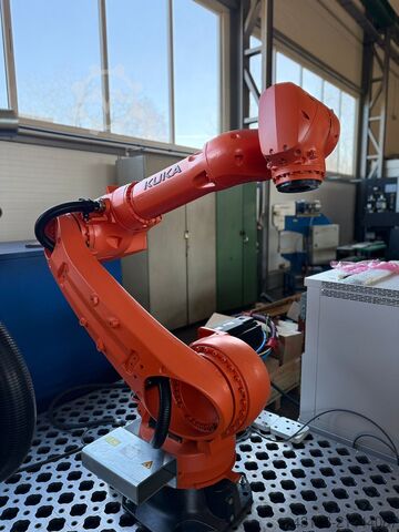 KUKA KR 70 R2100 (IONTEC) KUKA KR 70 R2100 (IONTEC)