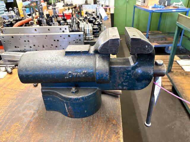 Workbench with contents GÖDDE Workbench with contents