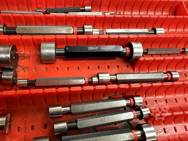 Workbench with contents GÖDDE nan