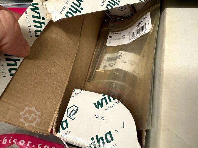 Workbench with contents GÖDDE nan