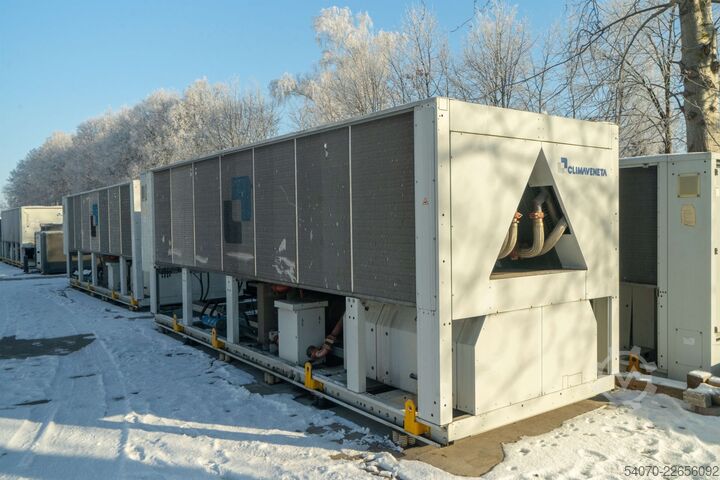 Kältemaschine Used Industrial Chiller CLIMAVENETA - 642 kW | With warranty
