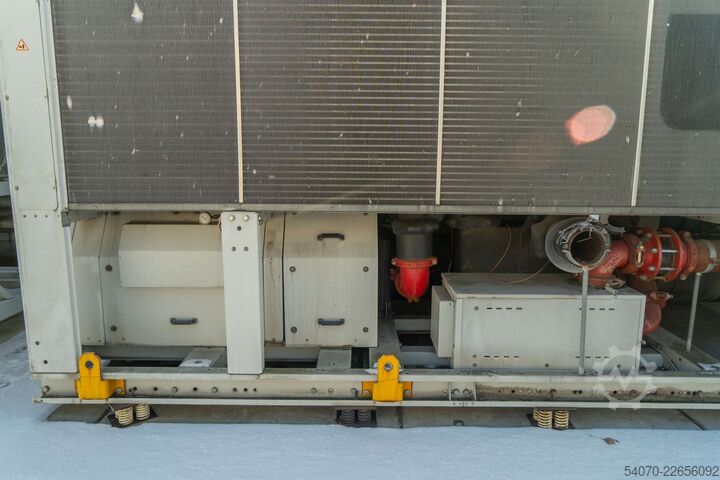 Kältemaschine Used Industrial Chiller CLIMAVENETA - 642 kW | With warranty