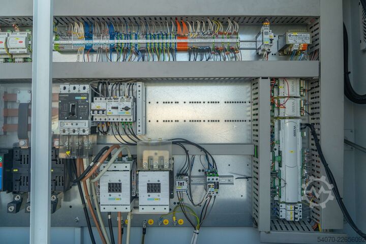 Kältemaschine Used Industrial Chiller CLIMAVENETA - 642 kW | With warranty
