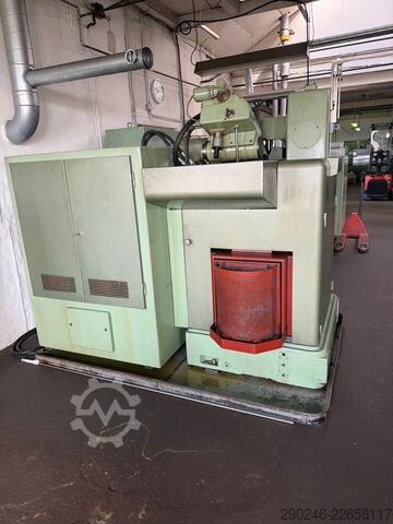 Zahnrad-Abwälzfräsmaschine TOS Čelákovice OFP 32