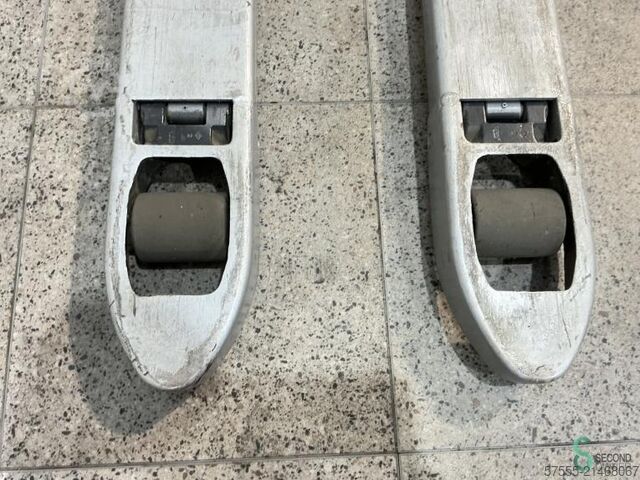 Pallet truck Still EXU16