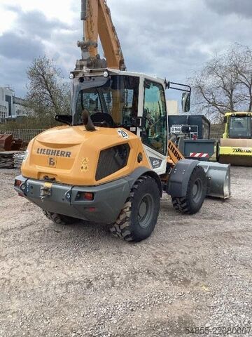 Radlader LIEBHERR L506 Compact