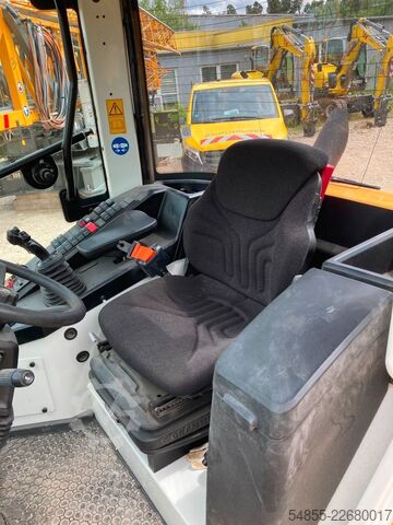 Radlader LIEBHERR L506 Compact