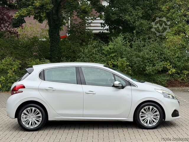 Van PEUGEOT 208 1.6 Active BlueHDi 100 STOP & START