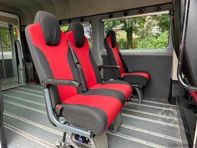 Kleinbus FIAT Ducato 2.3 Multijet Maxi 5 Sitze Rollstullift