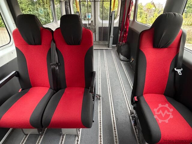 Kleinbus FIAT Ducato 2.3 Multijet Maxi 5 Sitze Rollstullift