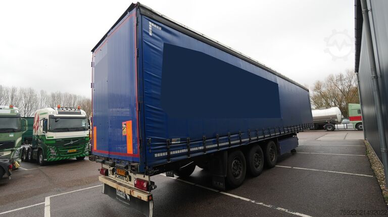 Sliding tarpaulins Schmitz 3 AXLE CURTAINSIDE TRAILER