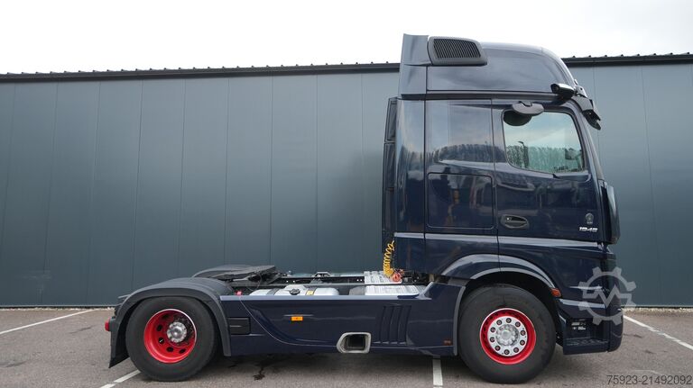 Standard-SZM Mercedes-Benz Actros 1945 GigaSpace tractor unit
