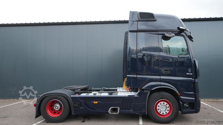 Standard-SZM Mercedes-Benz Actros 1945 GigaSpace tractor unit