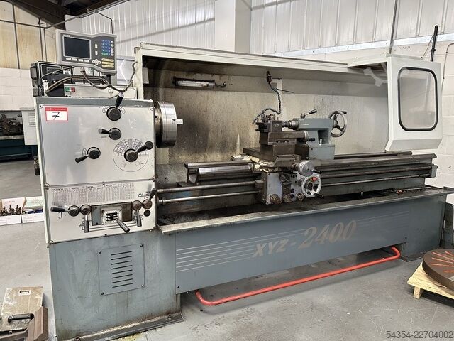 Spitzen-Drehmaschine mit Spaltbett XYZ Machine Tools 2400