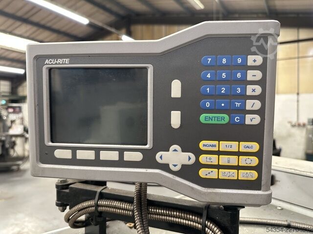 Spitzen-Drehmaschine mit Spaltbett XYZ Machine Tools 2400