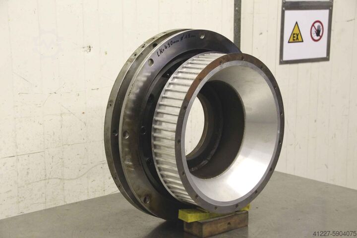 Slewing ring with toothed belt pulley unbekannt 520/520/H200 mm