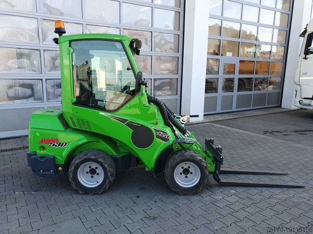 Radlader AVANT_TECNO 530 / nur 126h! /  Inkl. Anbaugeräte! / 2018