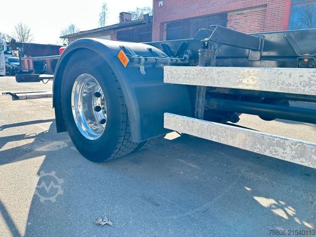 Swap body truck VOLVO FH420 4x2 BDF ADR FL/AT Euro5EEV AHK Klima