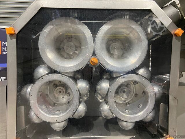 Getränkeherstellung Zumex Food Engineering Z450 Juice Extraction and Filter System