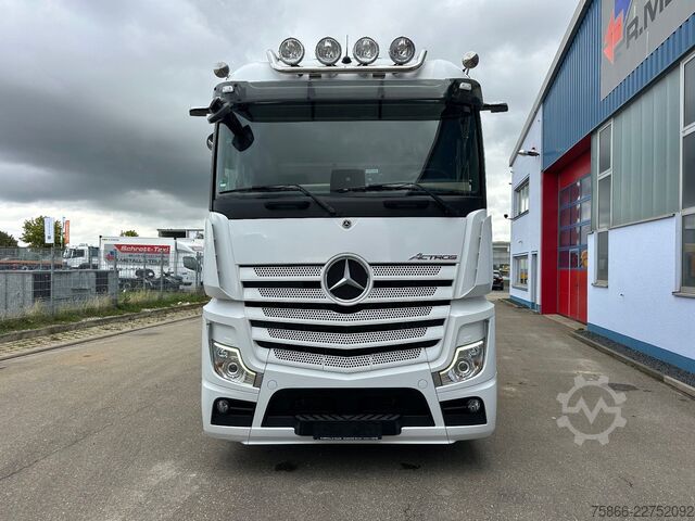 Flatbed truck MERCEDES-BENZ 2653 L 6x4 Actros 5 HiabXHipro232ES6 bis 16.90m