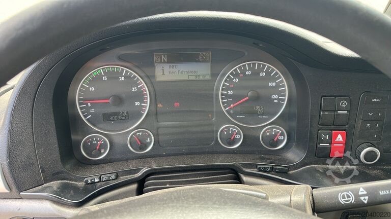 Tipper Truck MAN TGS 26.320 6x2-2 BL